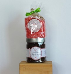 Papillote confiture rhubarbe fleur de sureau et bonbons fraises des bois Savoie